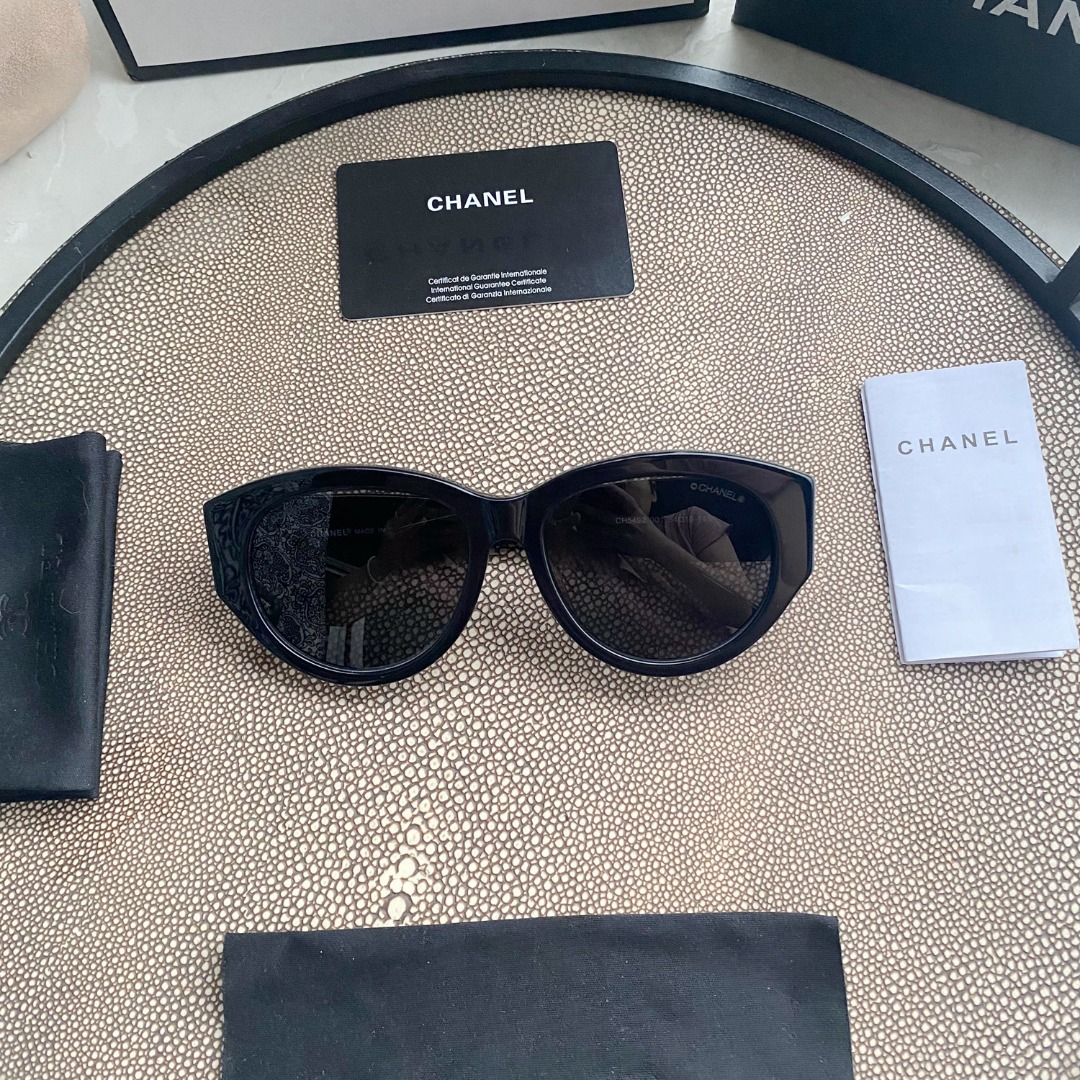 Ch**el Sunglasses