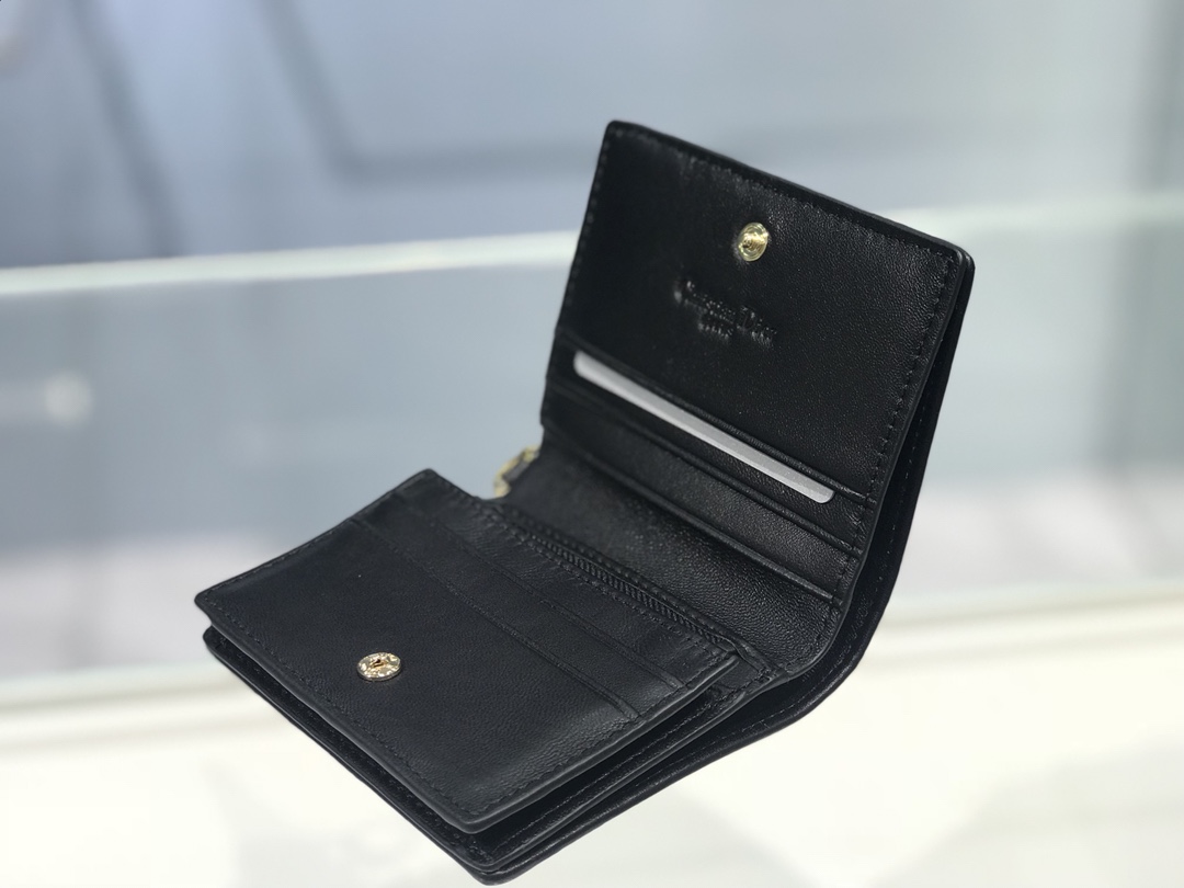 D10r Cannage Wallet