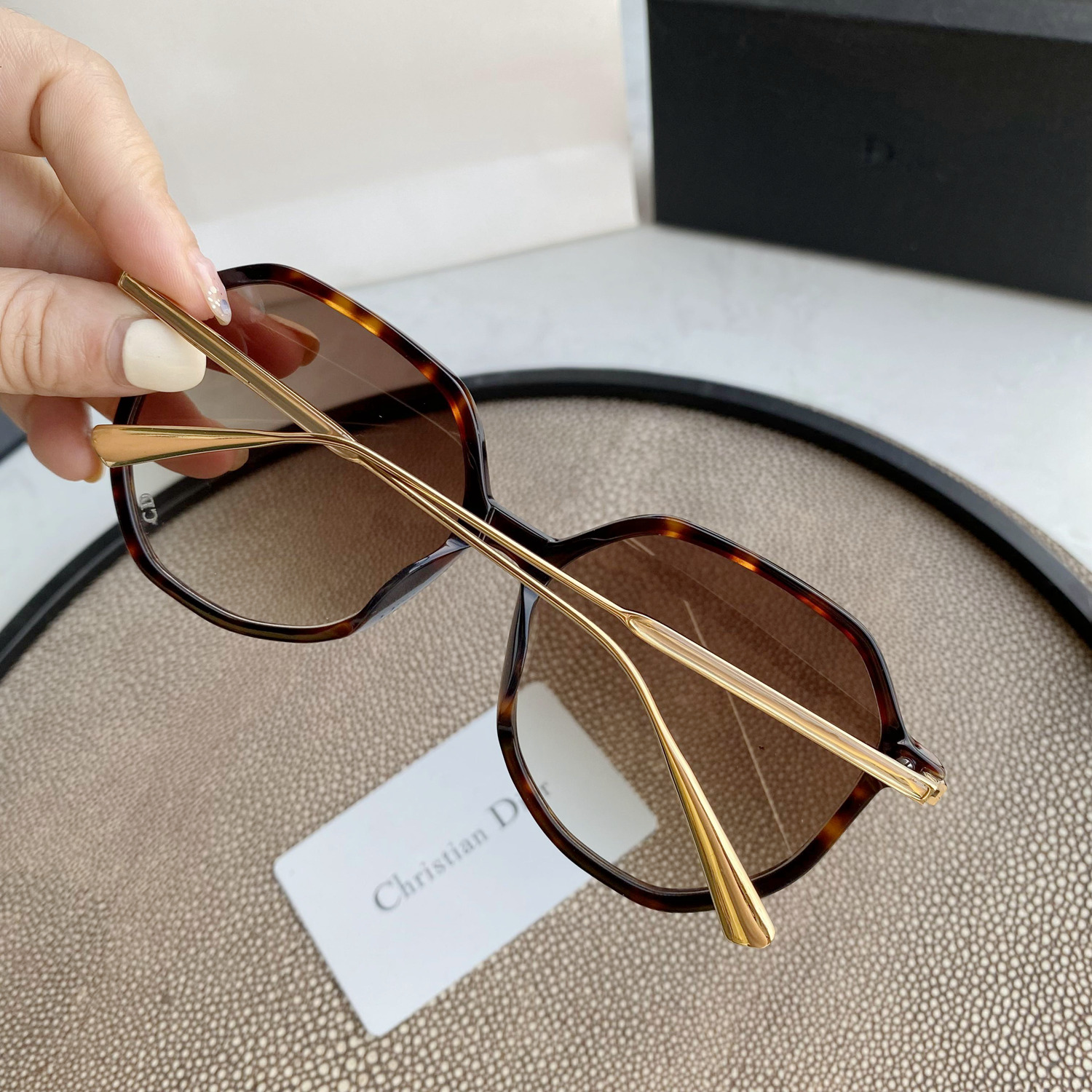 Round Sunglasses