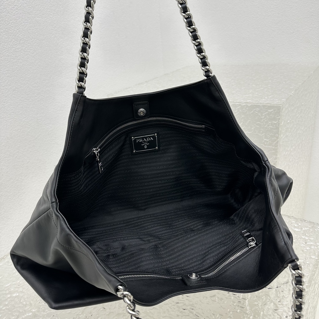 Pra*a Tote Bag