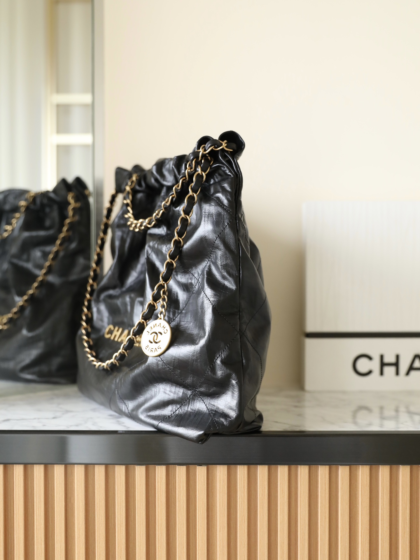𝖬𝗈𝗇𝗍𝖾𝖻𝖾𝗅𝗅𝗈 zip bag