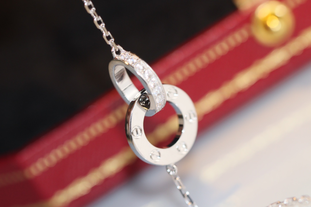 Ca*t1er Love D1am0nd-Paved Necklace