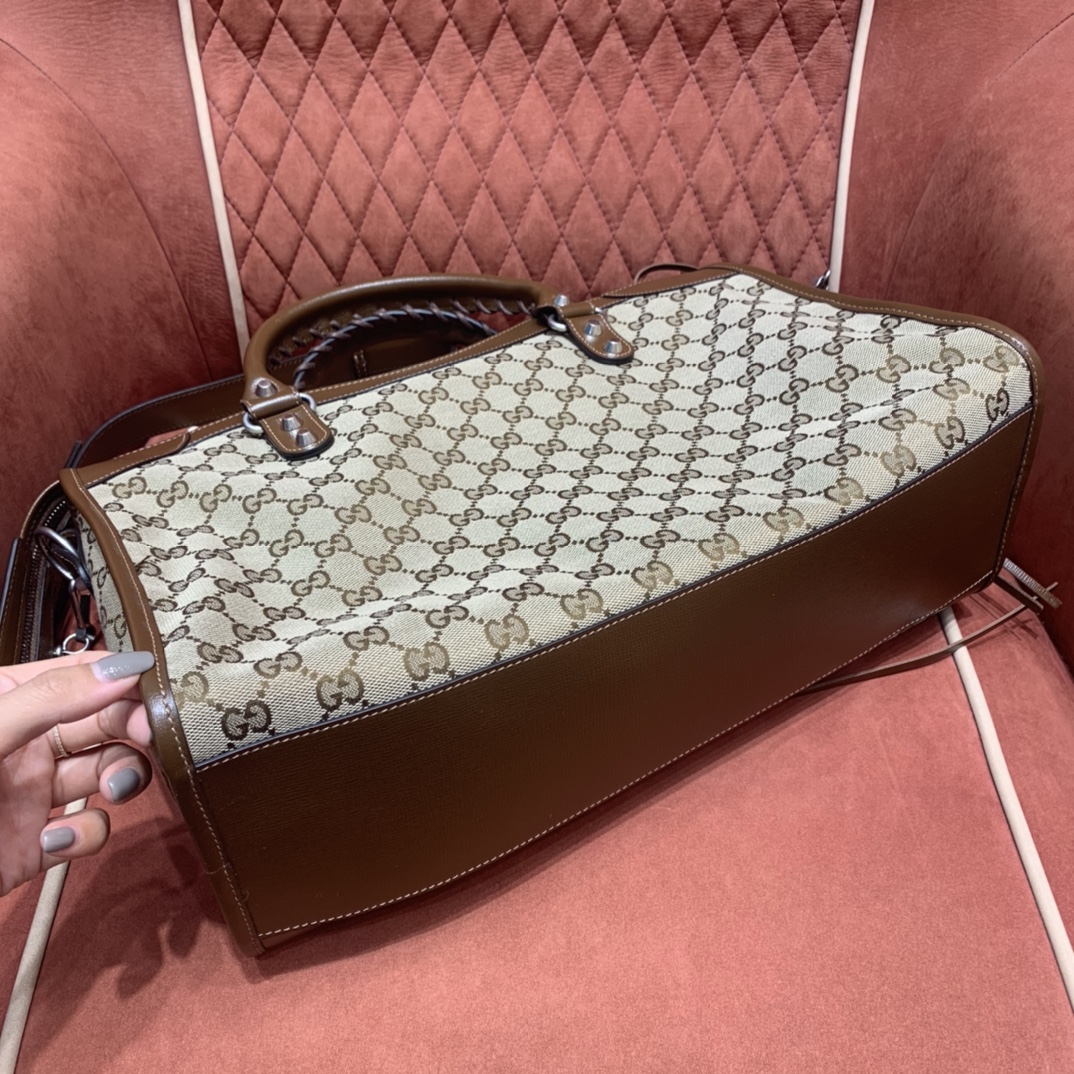 G7 x Balenciagα