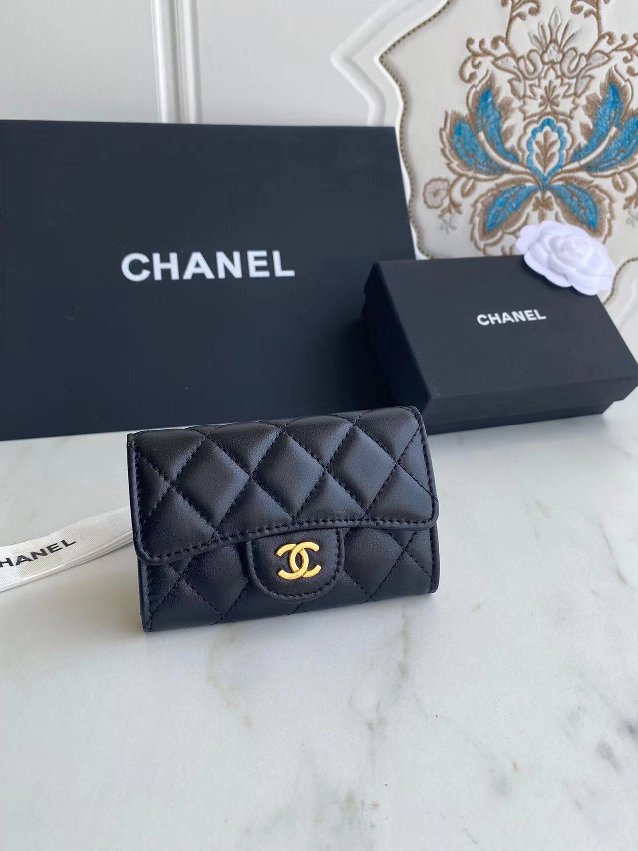 Ch**el Classic Leather Wallet In Black
