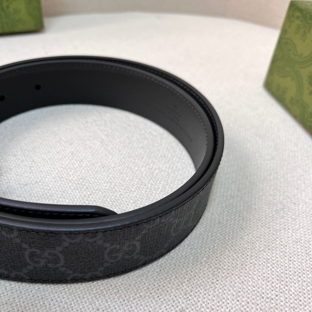 GG belt with silver buckle