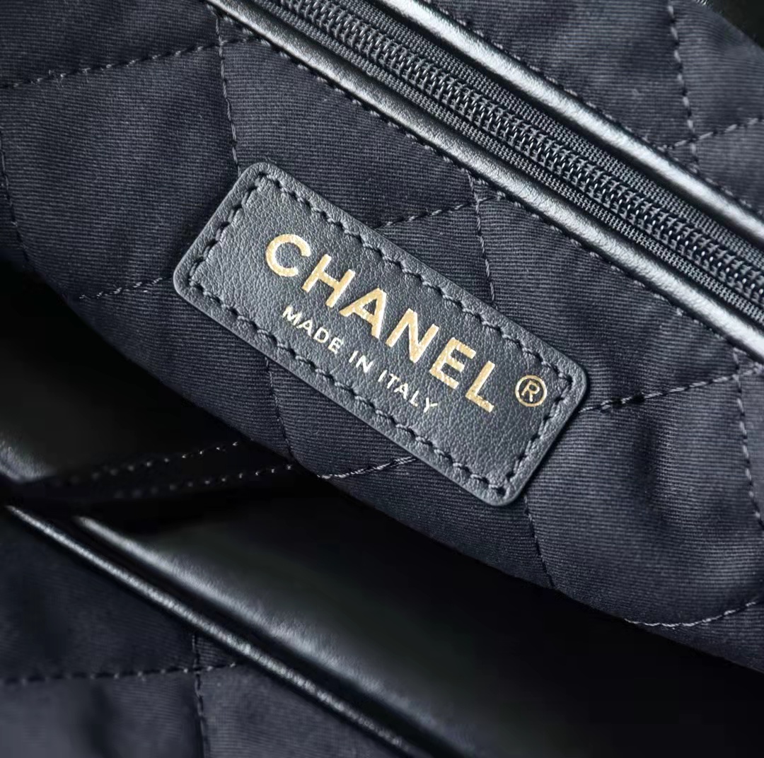 Ch**el 22 Medium