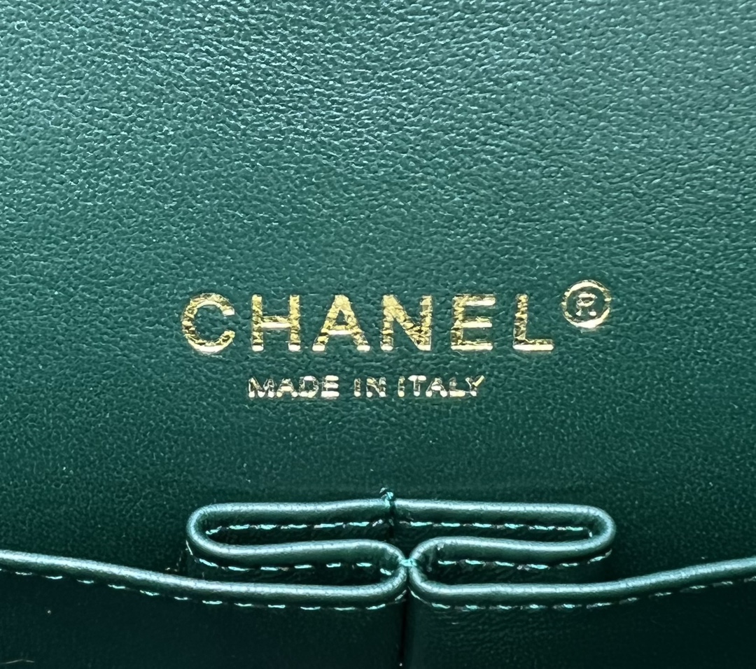 CLASSIC FLAP BAG
