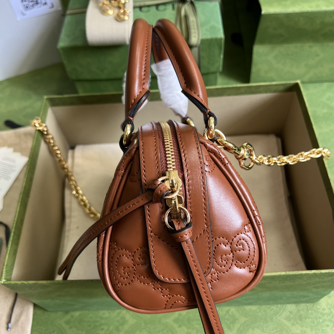 GG Matelassé leather mini bag