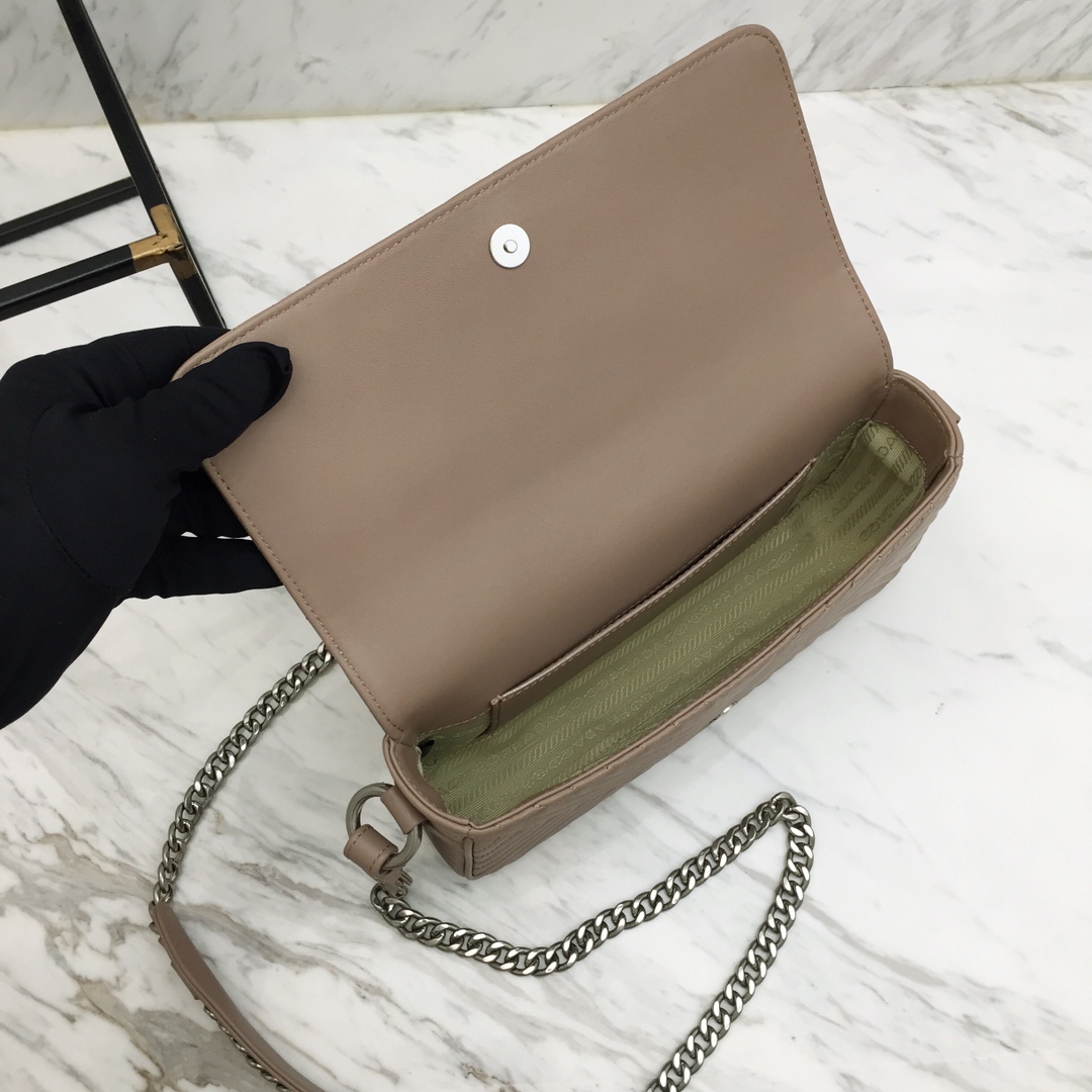 Pra*a Diagramme bag