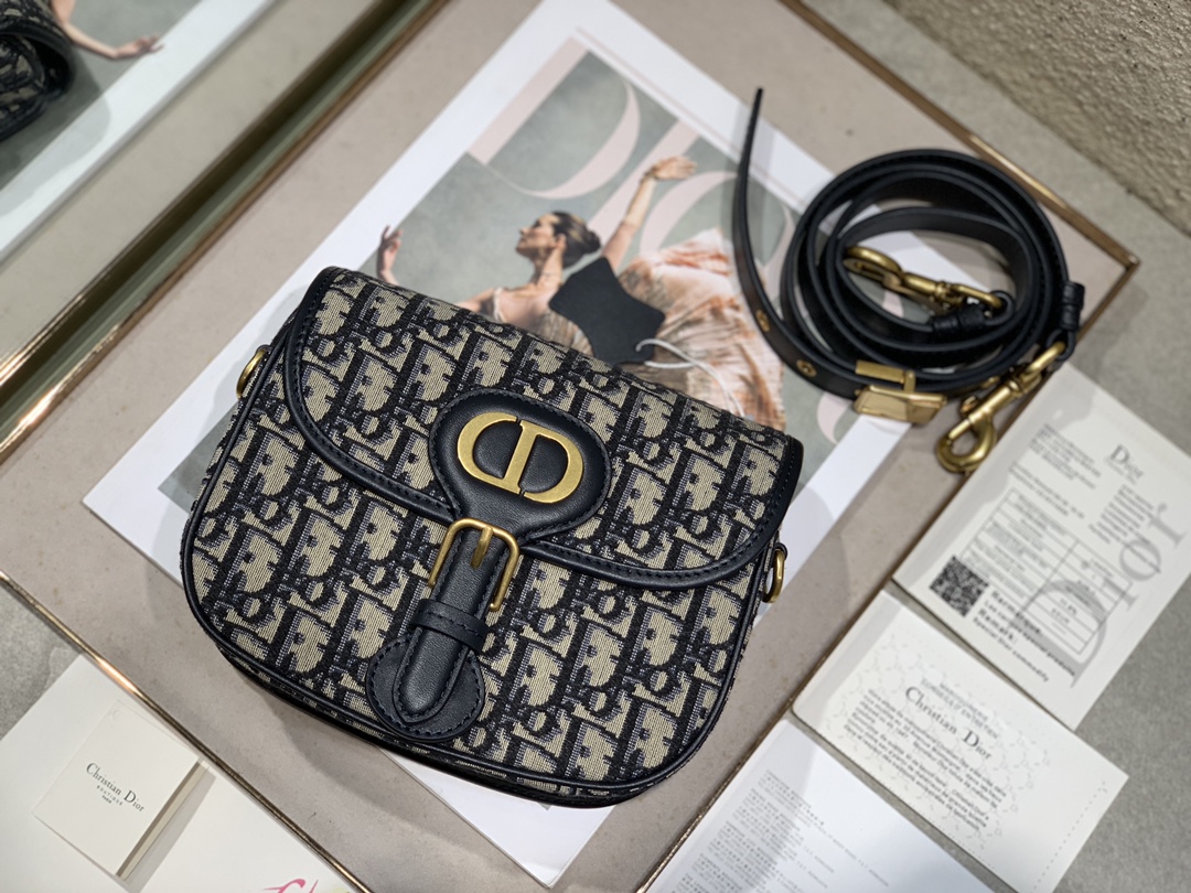 D10r Bobby bag