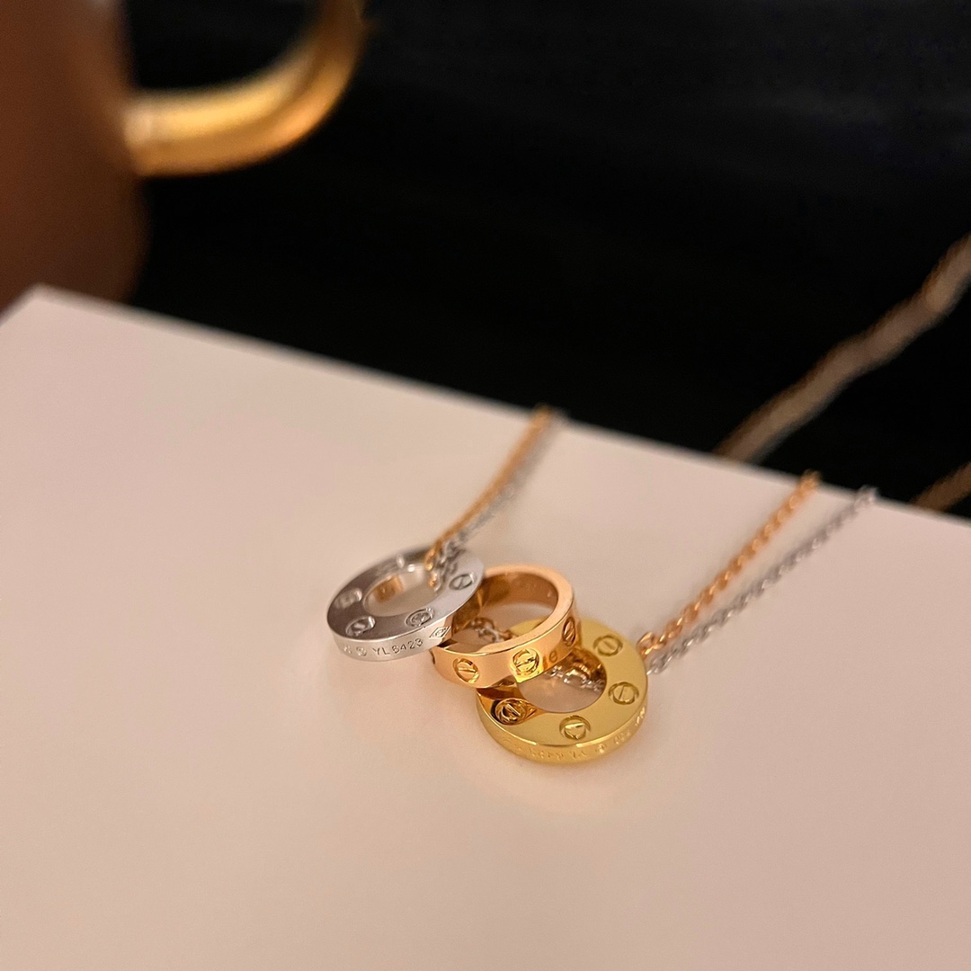 Ca*t1er 6 D1am0nds Love Necklace