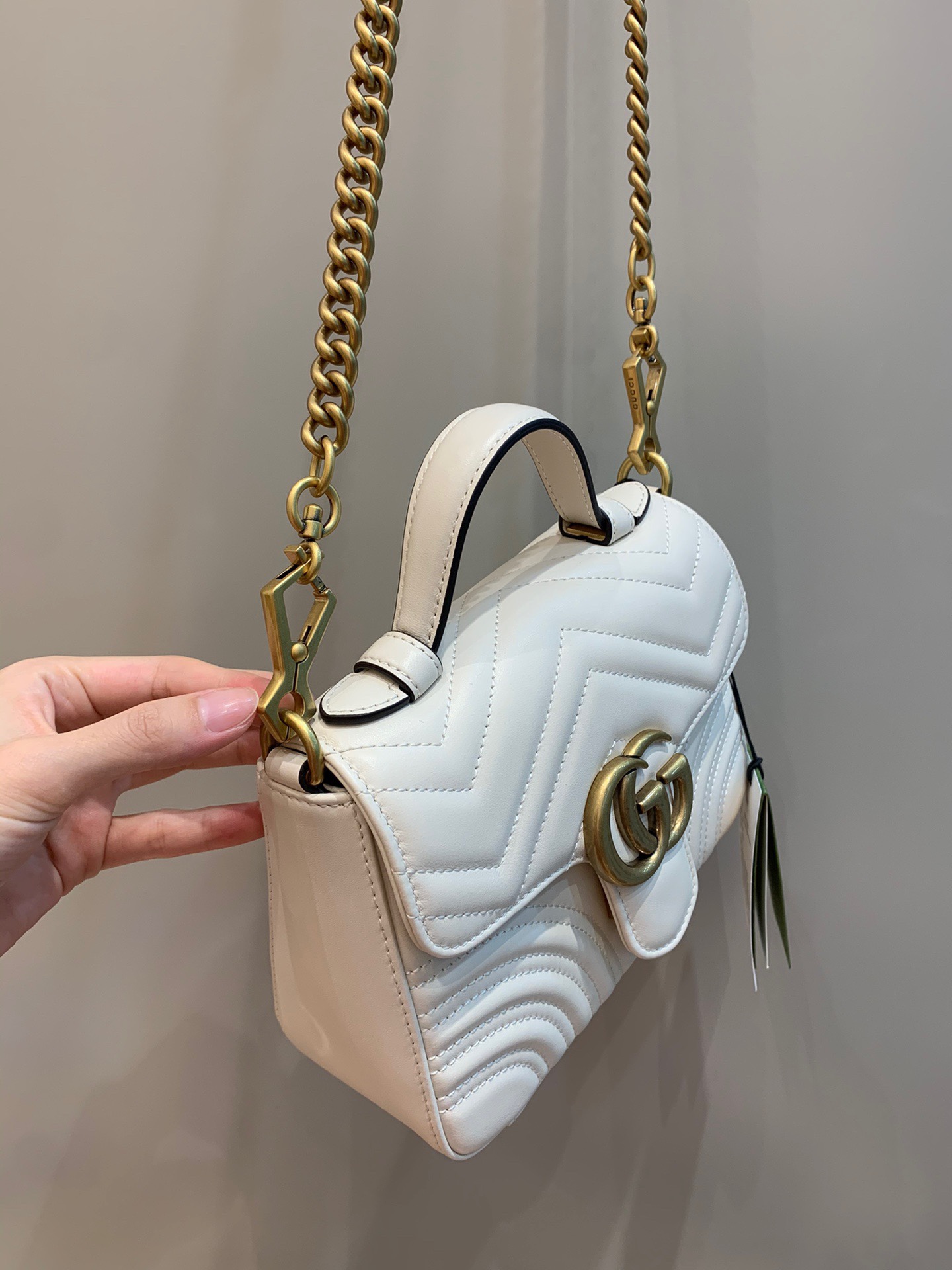 Classic handle bag