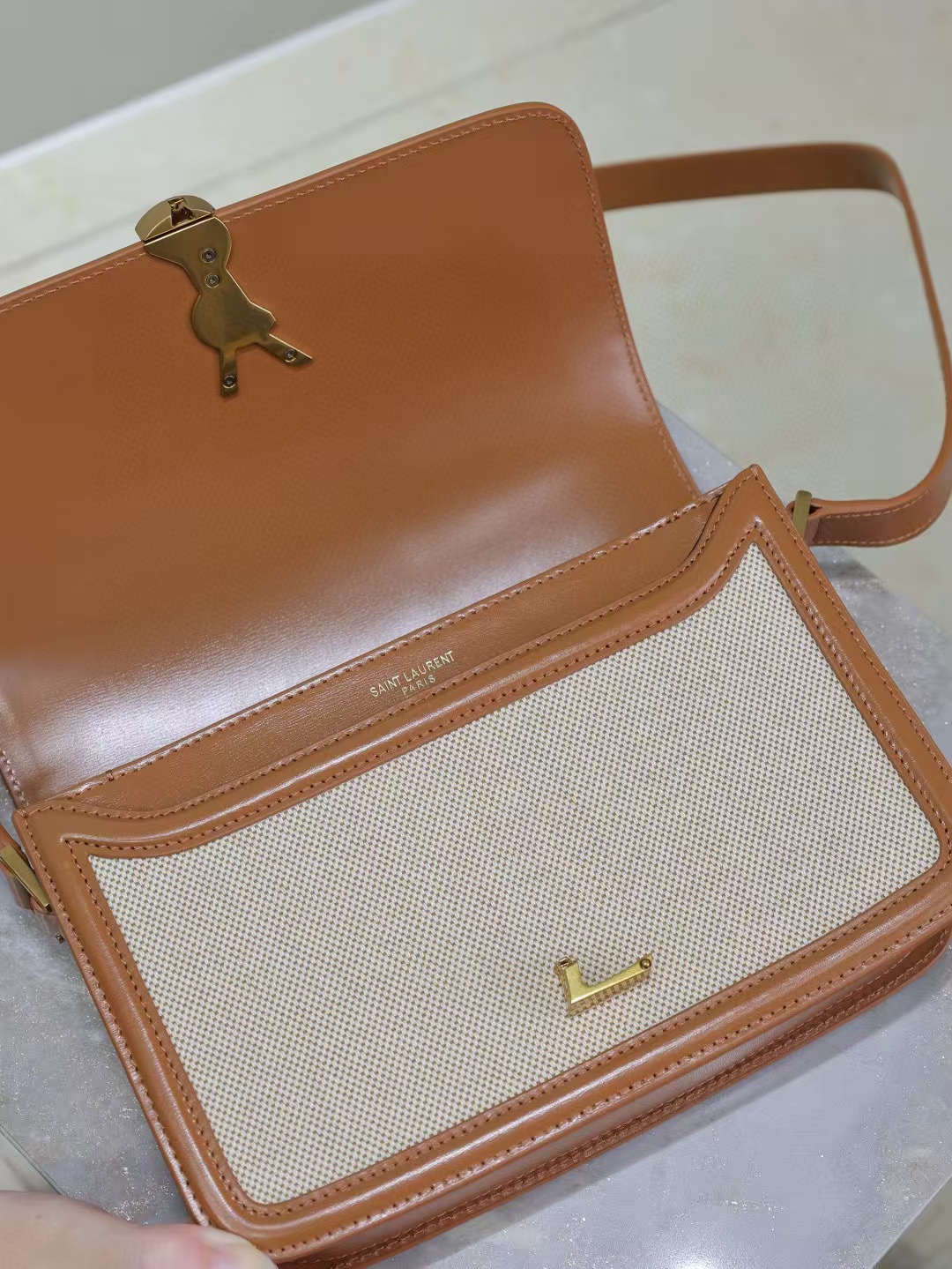 SOLFERINO MEDIUM SATCHEL IN BOX Sa1nt Lau*nt LEATHER