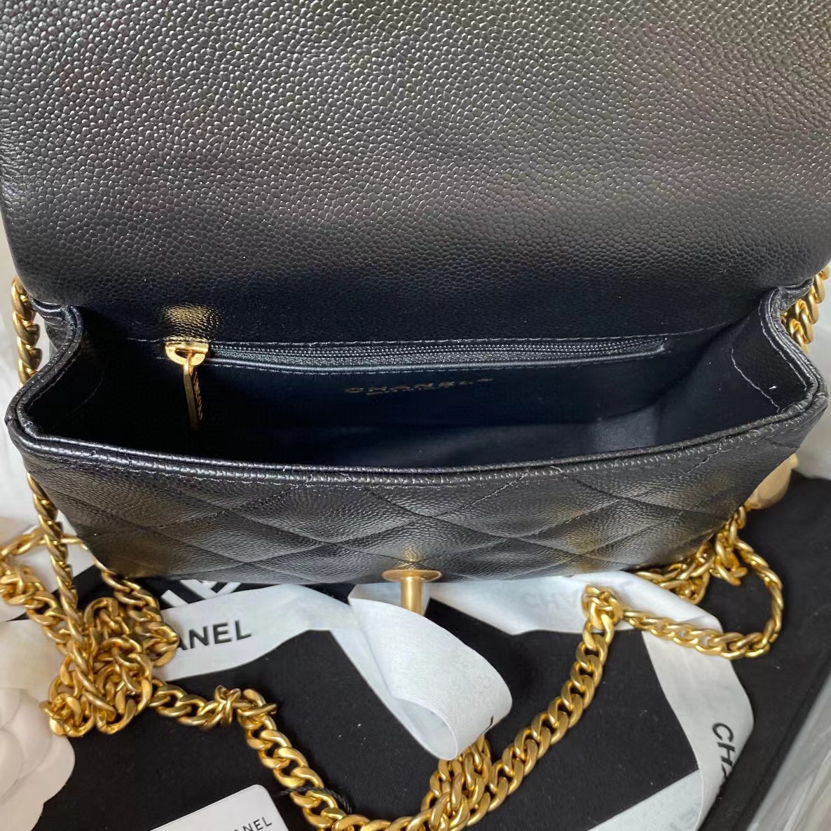 ch**el G01den ball in medium