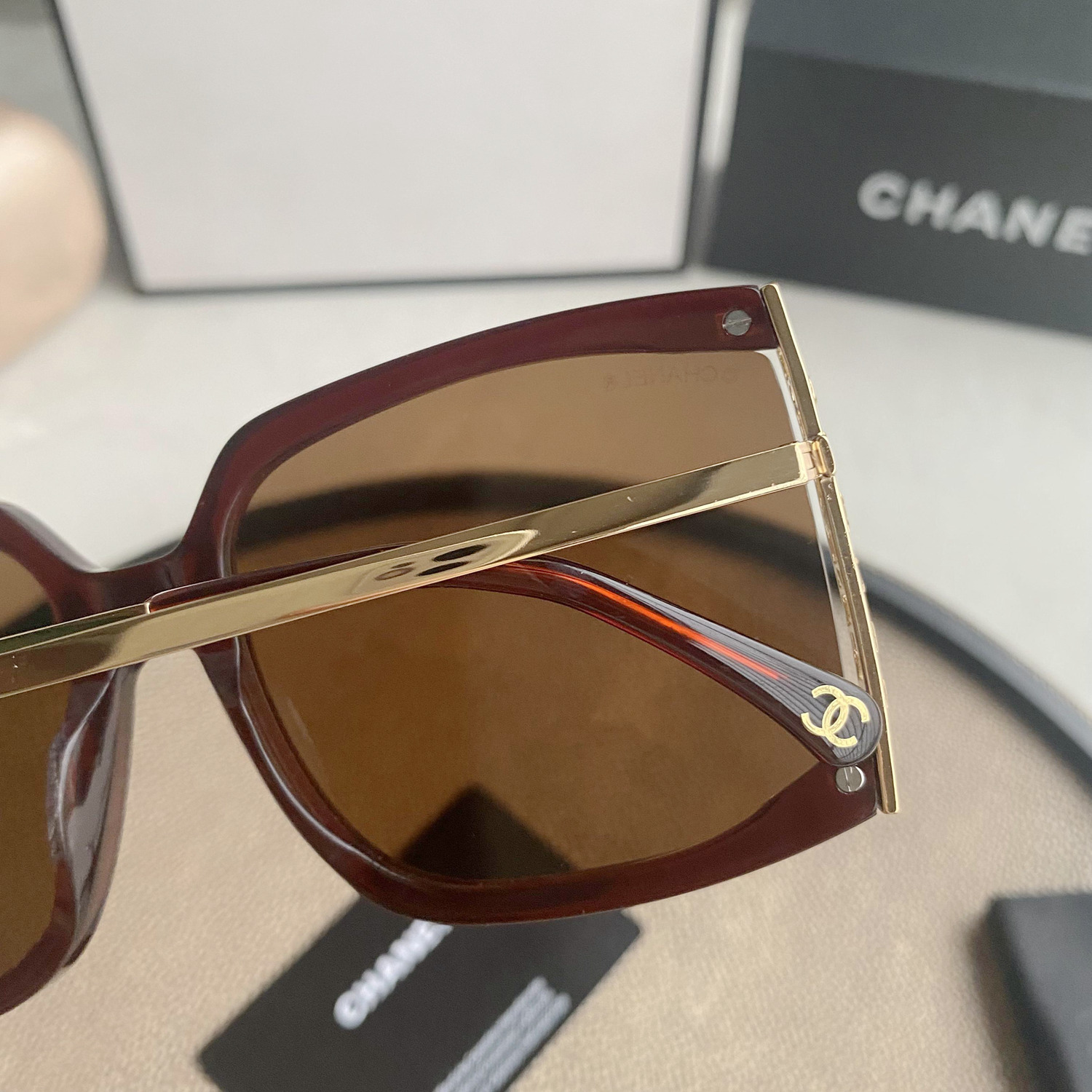 Vintage Ch**el sunglasses