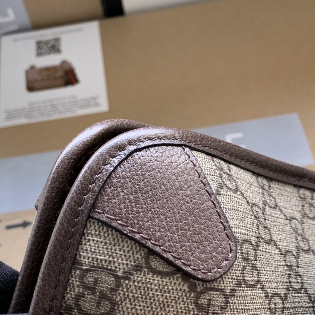 Gvc*1 SHOULDER BAG