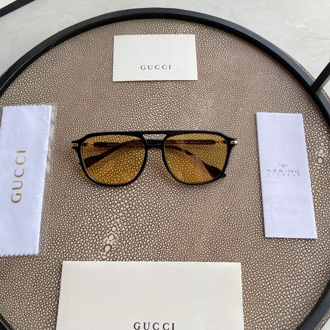 AVIATOR SUNGLASSES