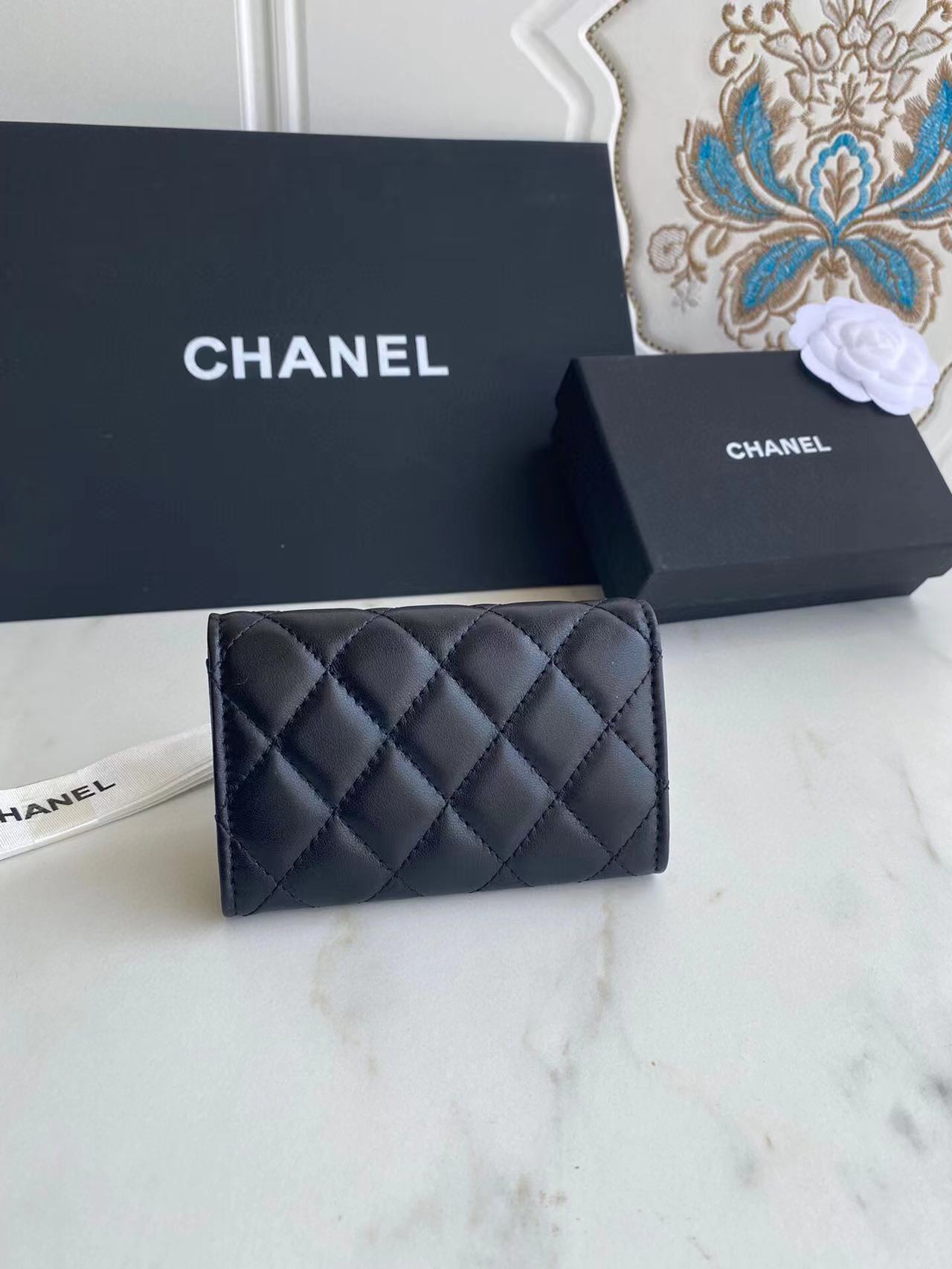Ch**el Classic Leather Wallet In Black