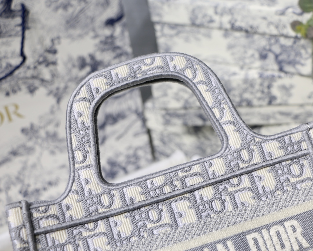 D10r BOOK TOTE