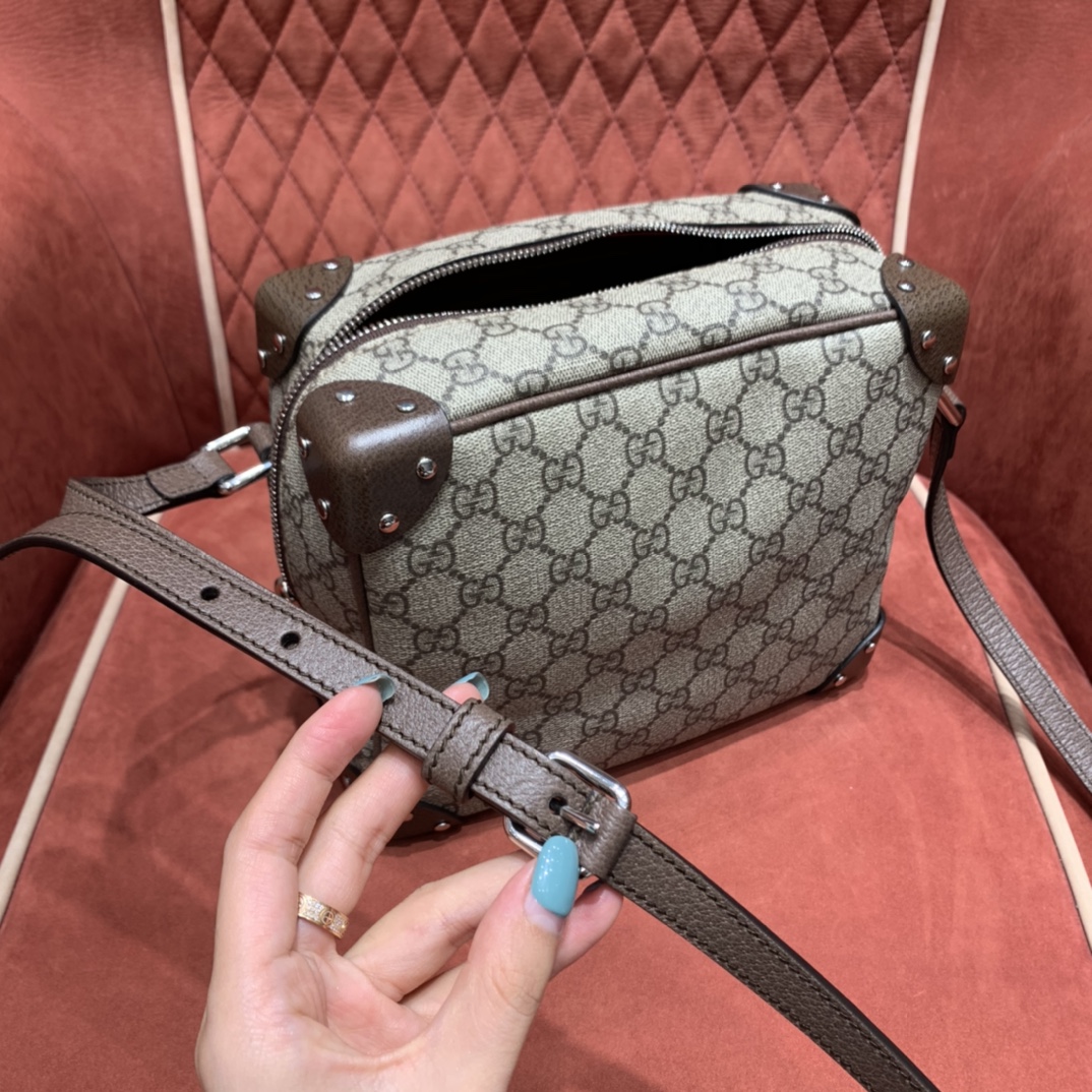 Gvc*1 Soft Trunk