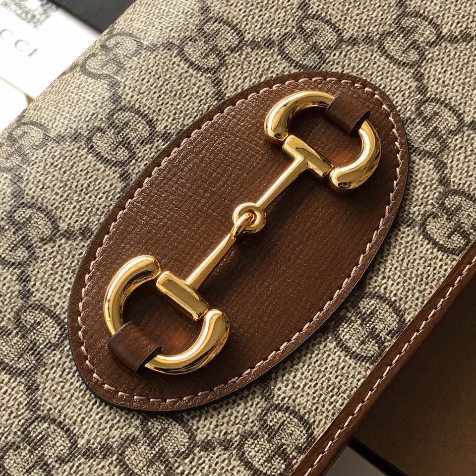 Gvc*1 Horsebit 1955 wallet with chain