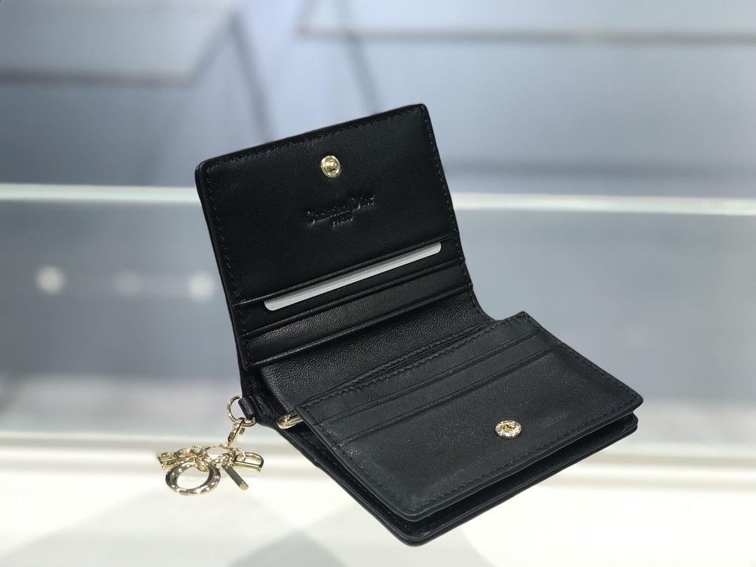 D10r Cannage Wallet