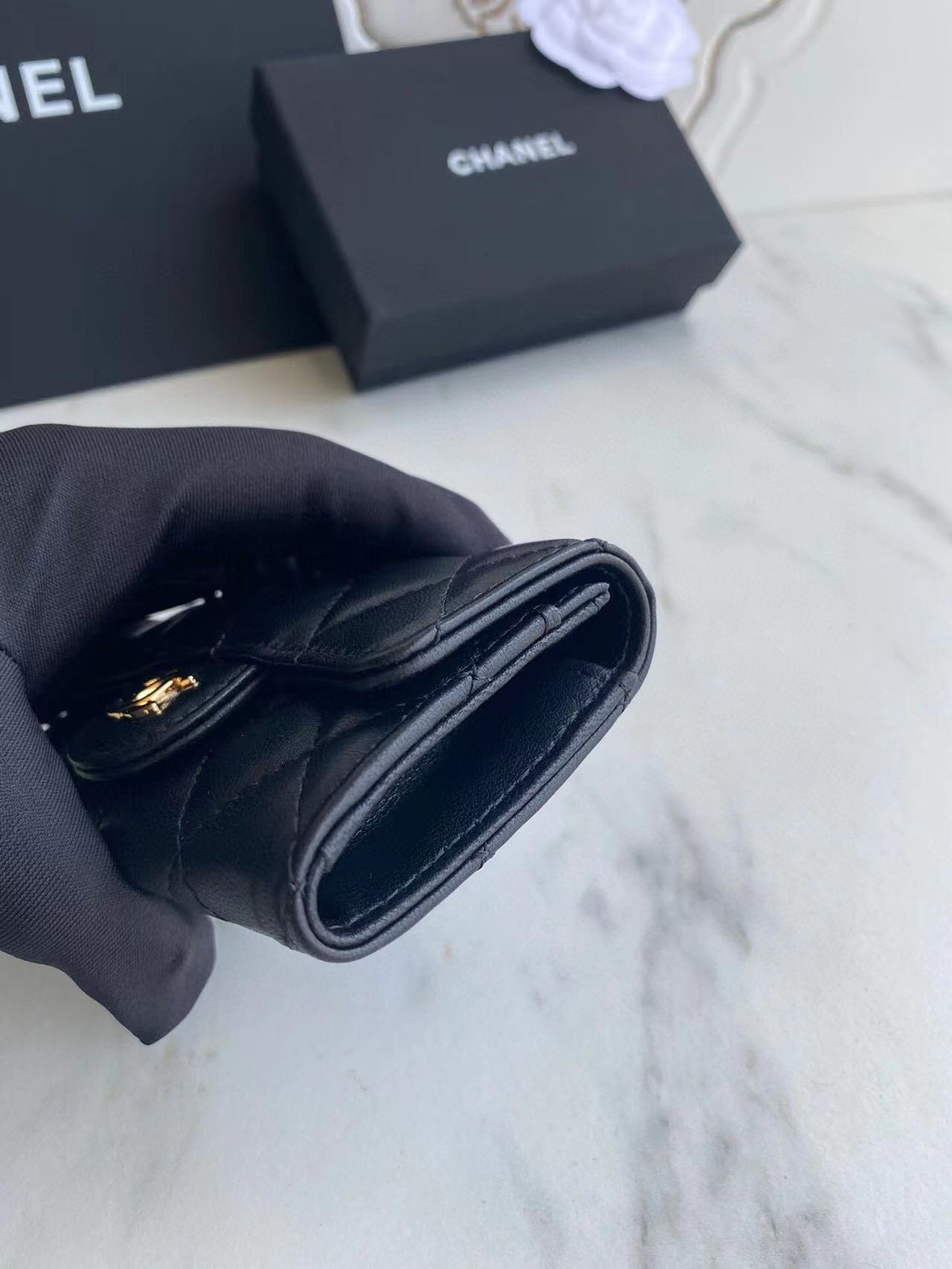 Ch**el Classic Leather Wallet In Black