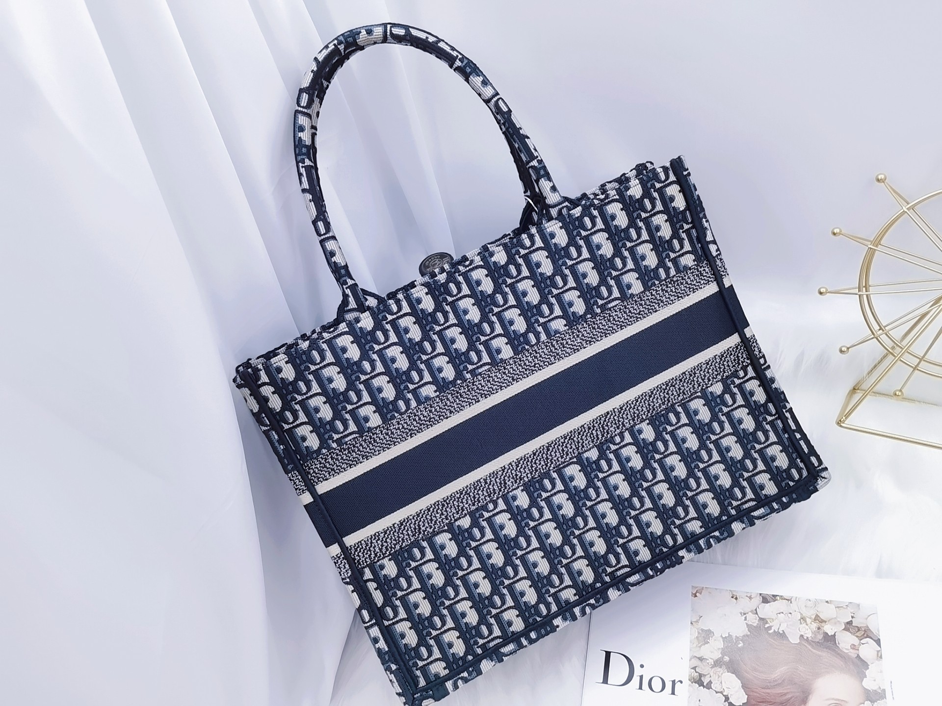 D10r Book Tote