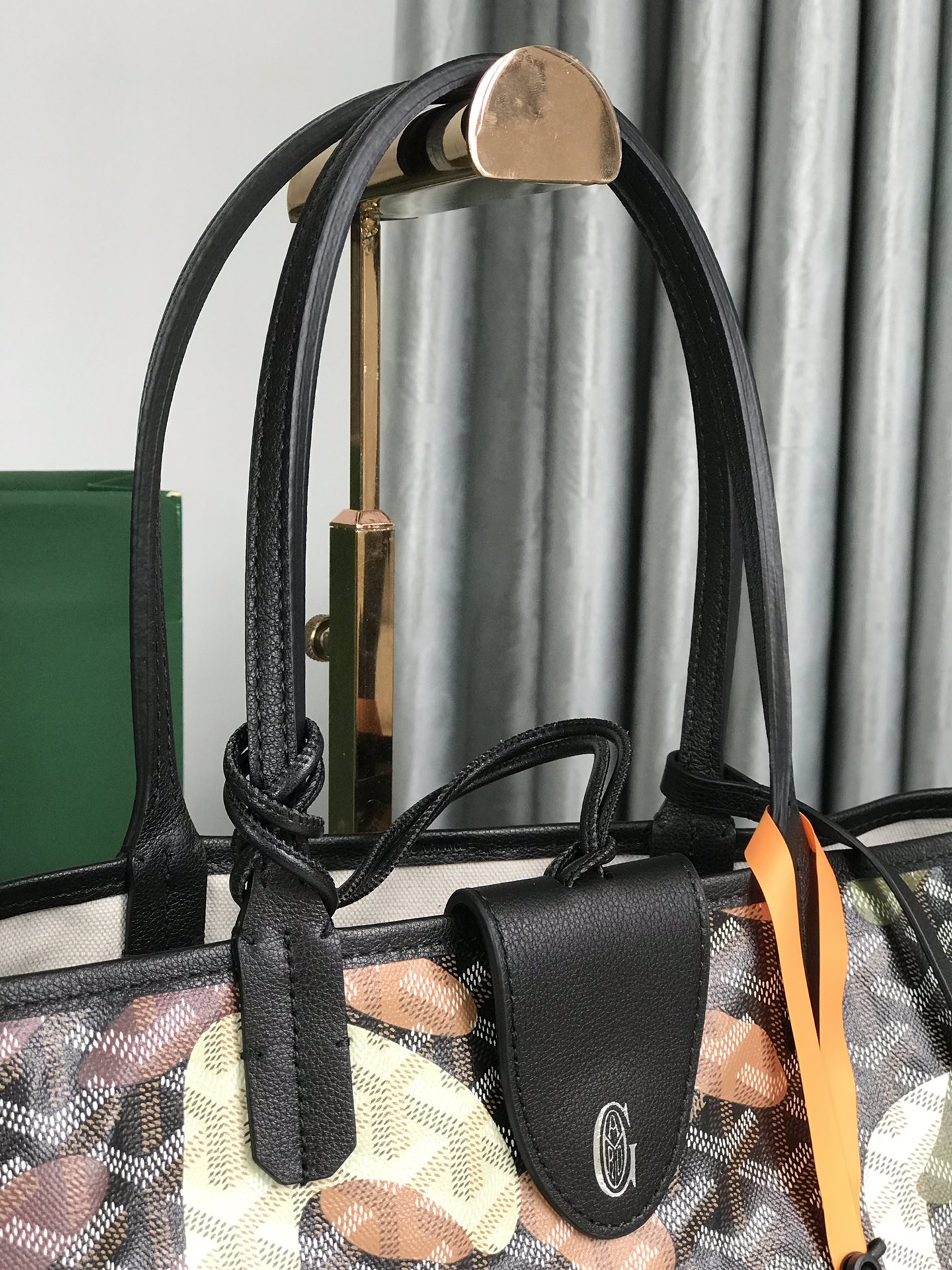 SAINT L0vis Tote bag