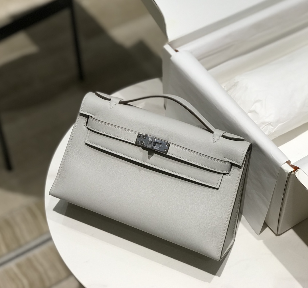 H**me5 Kelly Pochette