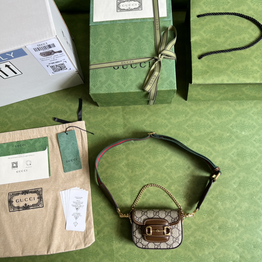 Gvc*1 Horsebit 1955 strap wallet