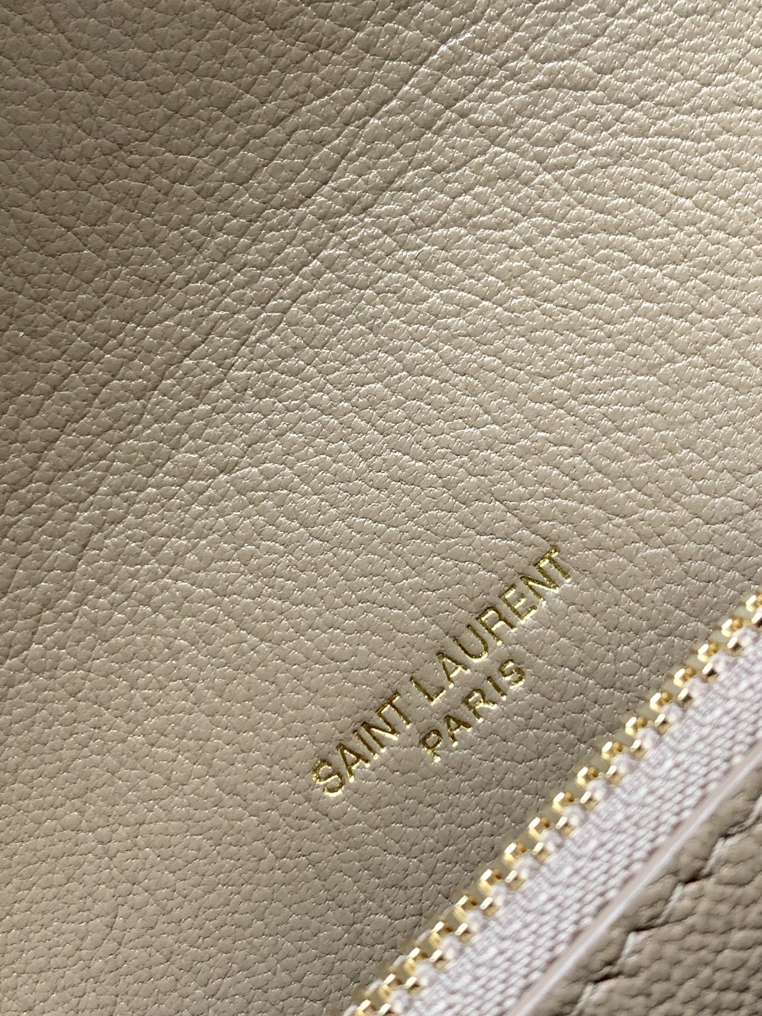 Sa1nt Lau*nt Medium Chain Bag