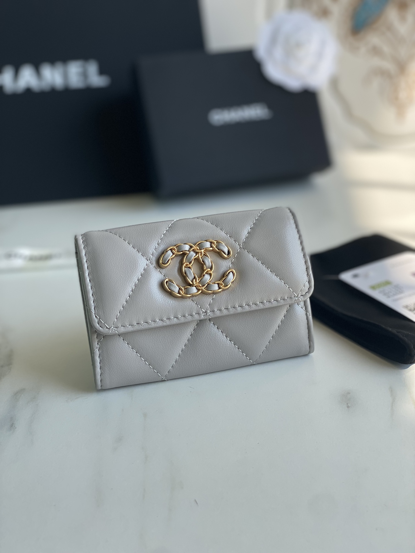 Ch**el 19 FLAP CARD HOLDER