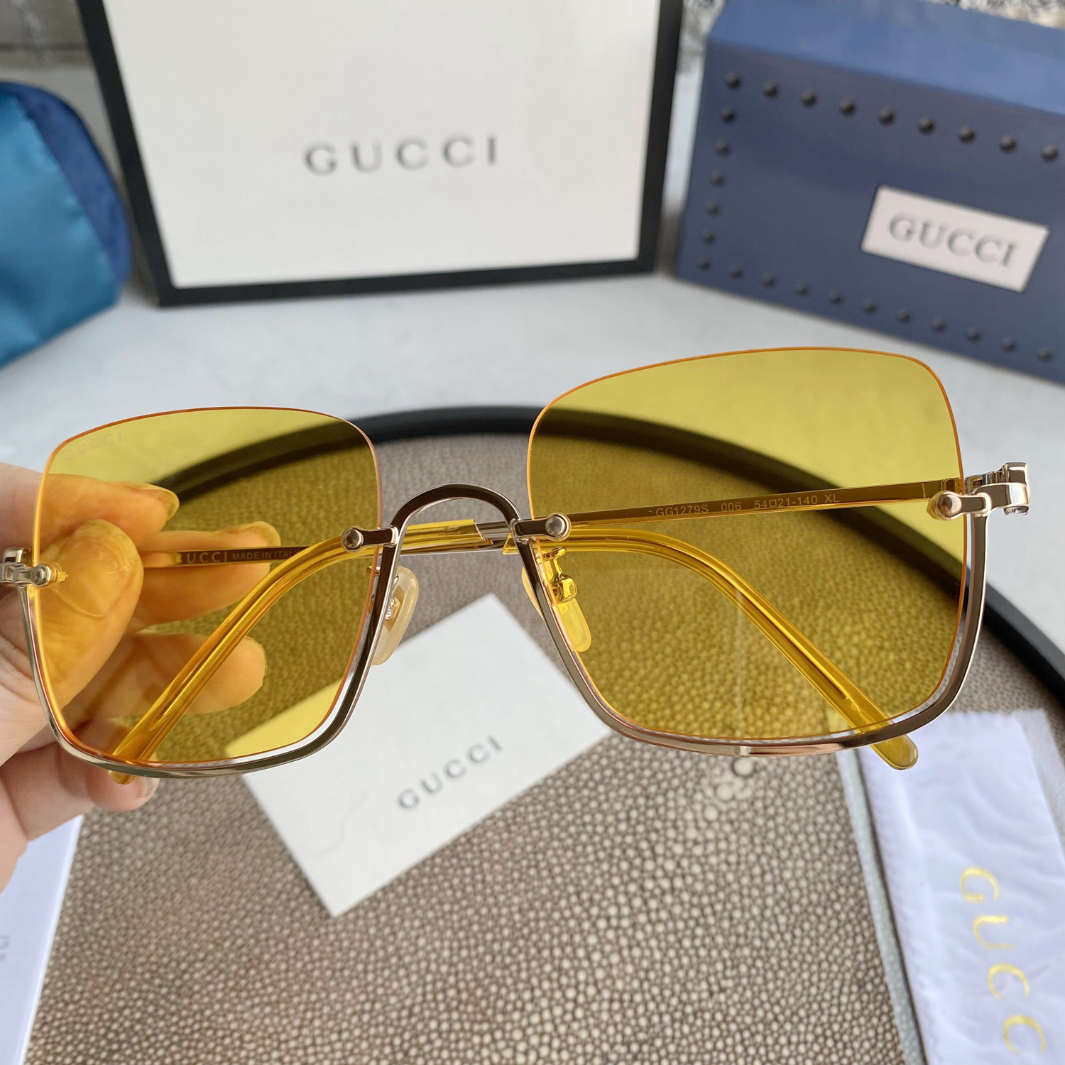 Gvc*1 EYEWEAR SUNGLASSES