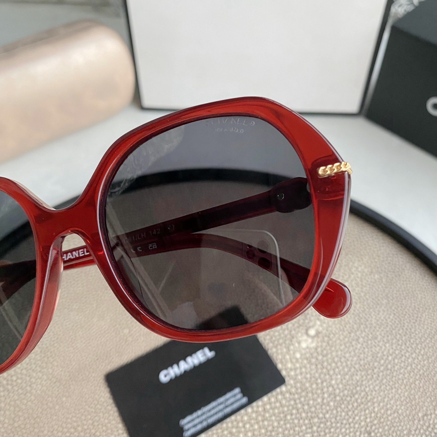 Round Sunglasses