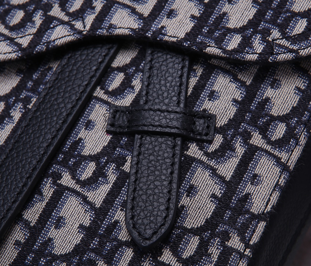 D10r Cell Phone Bag