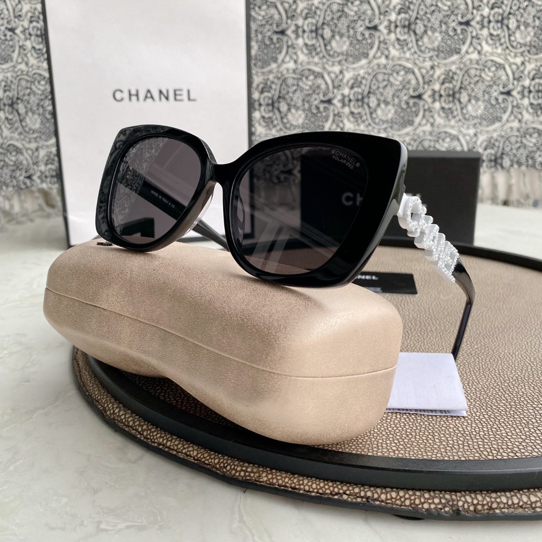 Ch**el Sunglasses