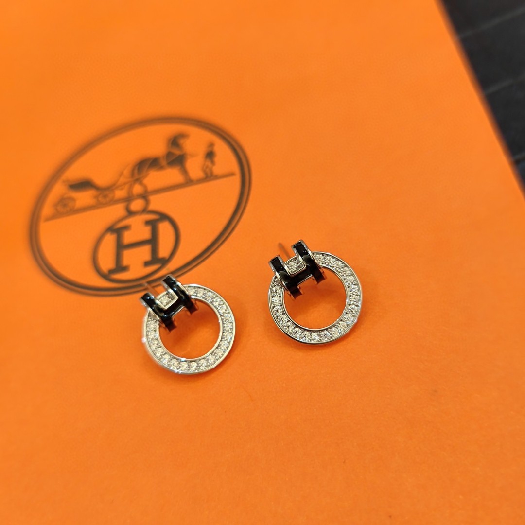H**me5 H Earrings