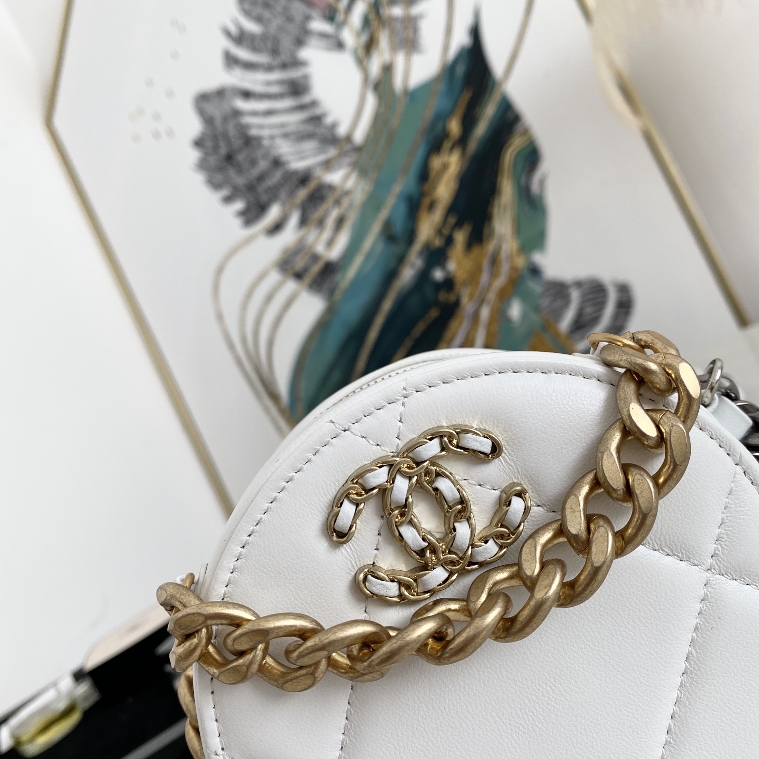 Ch**el 19 CLUTCH WITH CHAIN