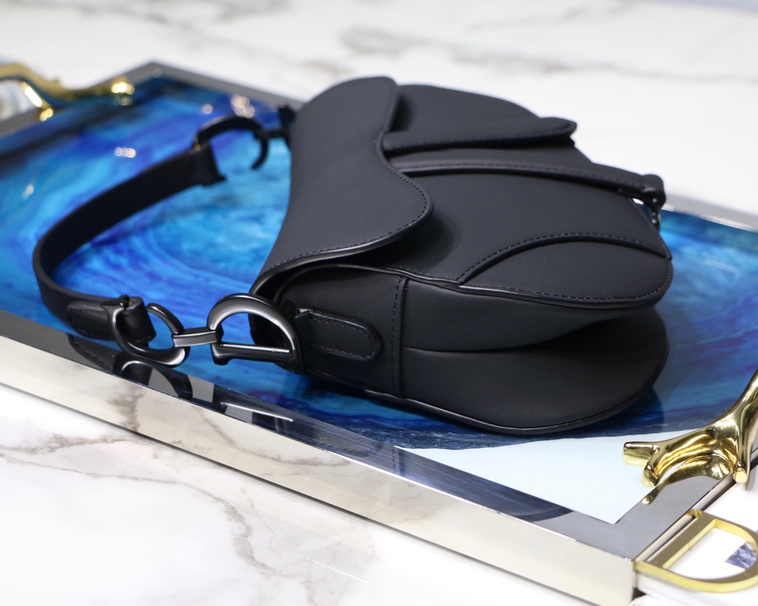 D10r Men’s Saddle Bag