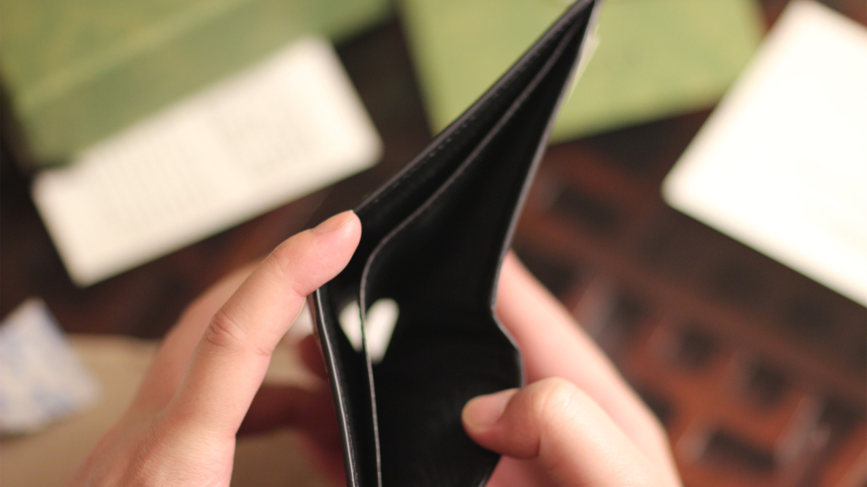 Bee print GG Svp*me wallet