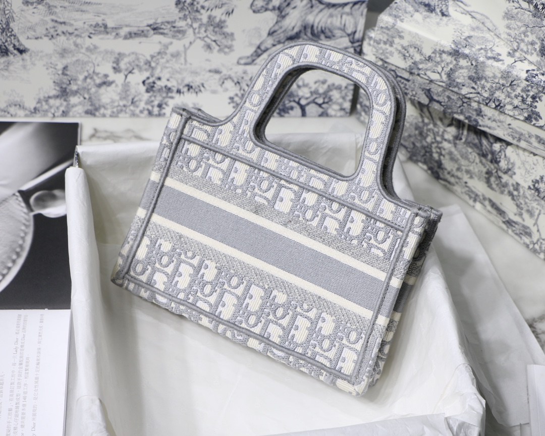 D10r BOOK TOTE