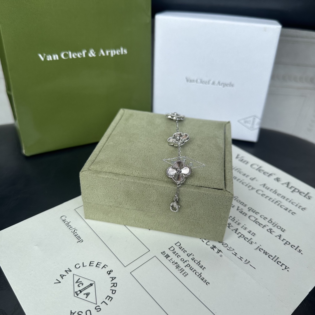 V*n Cl**f & Arpels Vintage Alhambra Bracelet