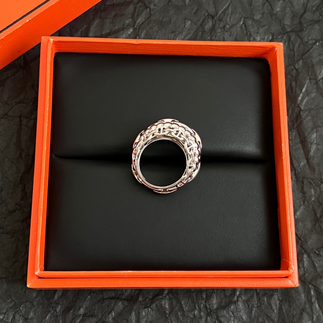 H**me5 Constance Ring