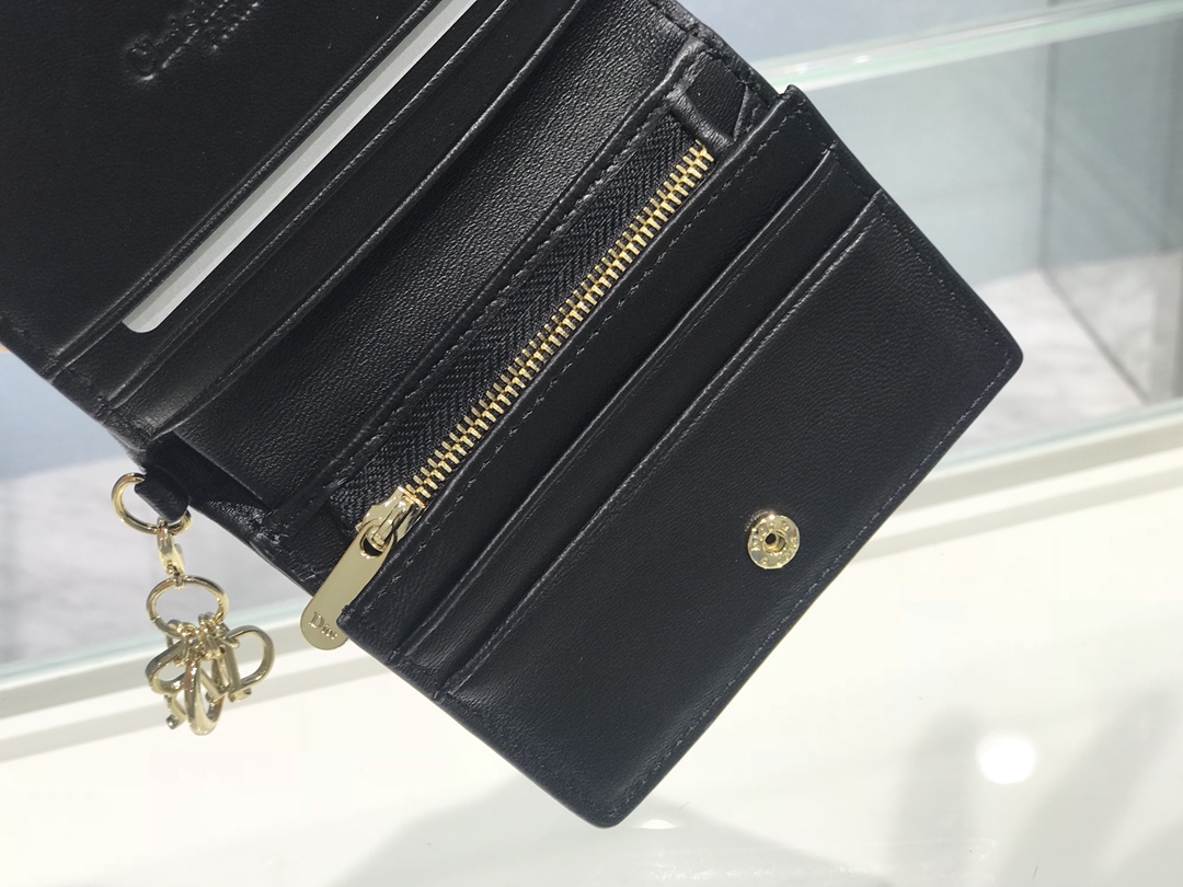 D10r Cannage Wallet