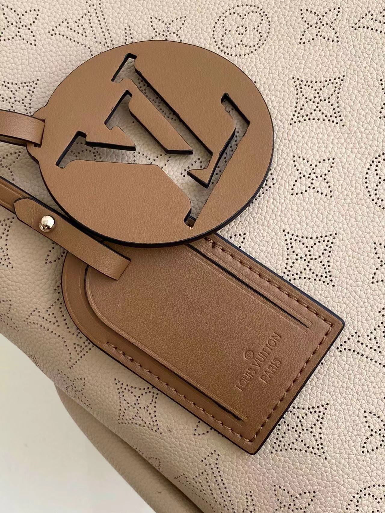 BEAUBOURG HOBO MM