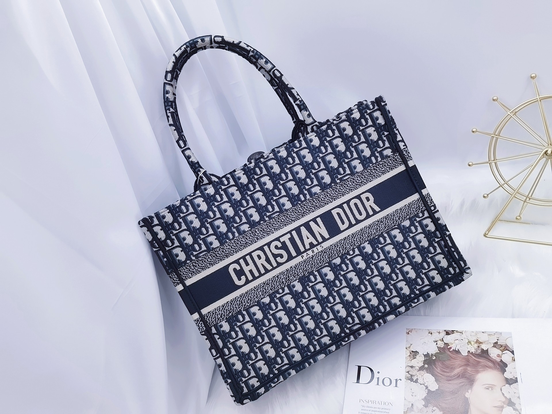 D10r Book Tote