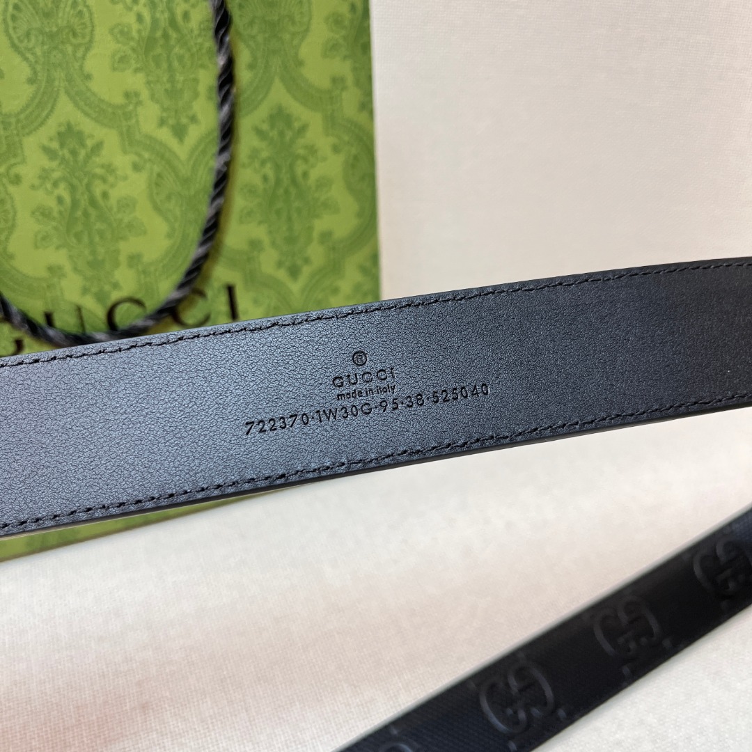 GG belt with silver buckle