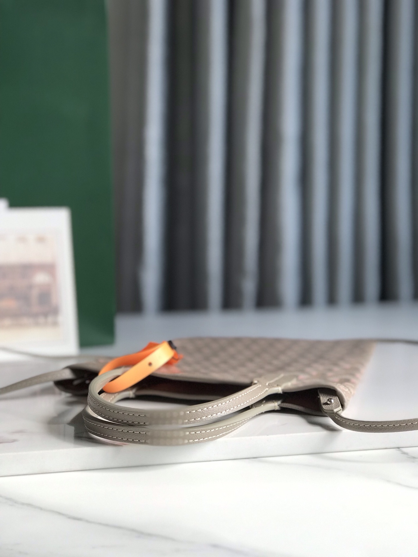 G09ard poitires bag