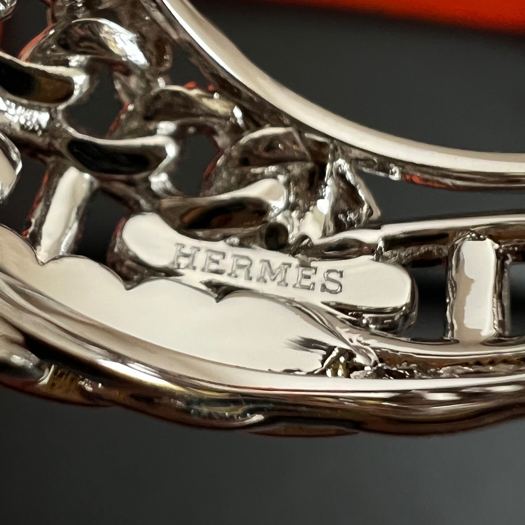 H**me5 Constance Ring